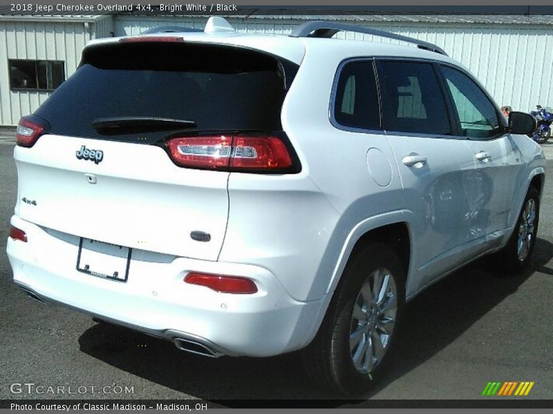 Bright White / Black 2018 Jeep Cherokee Overland 4x4