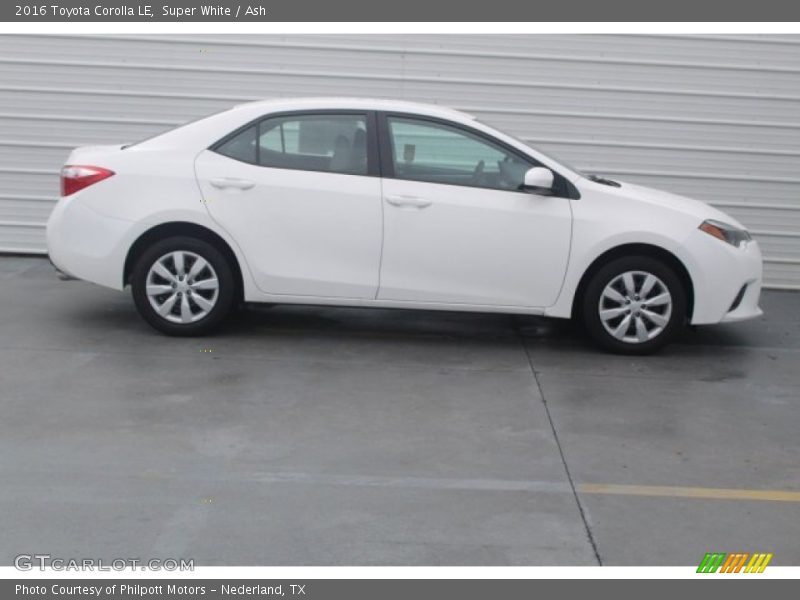 Super White / Ash 2016 Toyota Corolla LE