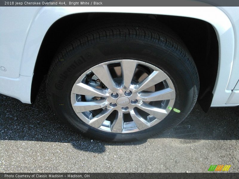 Bright White / Black 2018 Jeep Cherokee Overland 4x4
