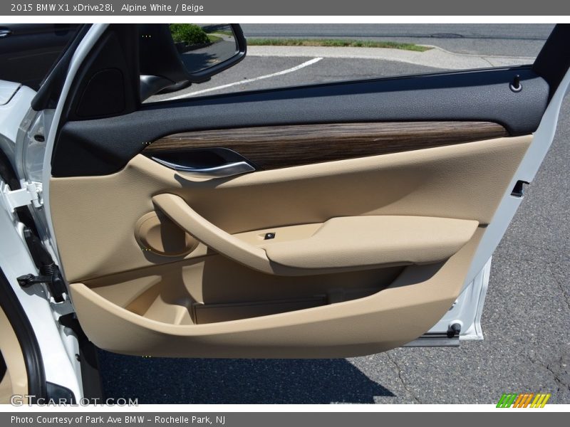 Alpine White / Beige 2015 BMW X1 xDrive28i