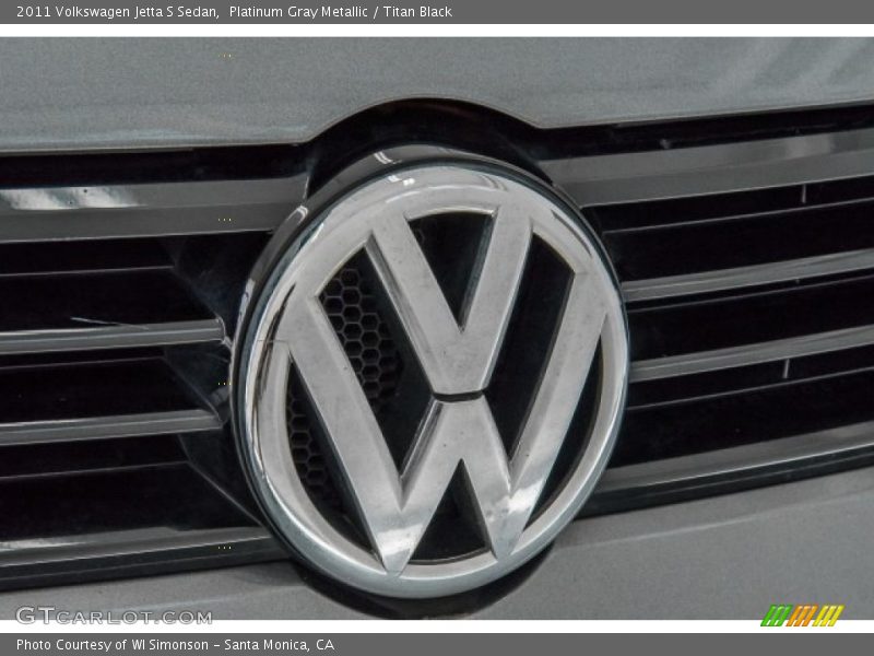 Platinum Gray Metallic / Titan Black 2011 Volkswagen Jetta S Sedan