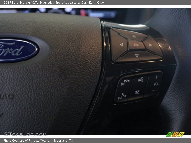 Magnetic / Sport Appearance Dark Earth Gray 2017 Ford Explorer XLT