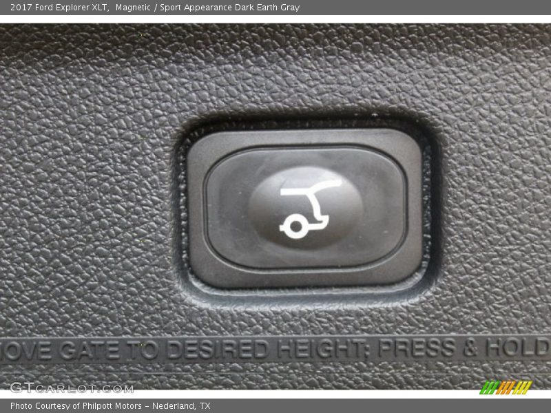 Magnetic / Sport Appearance Dark Earth Gray 2017 Ford Explorer XLT