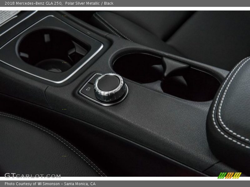 Polar Silver Metallic / Black 2018 Mercedes-Benz GLA 250