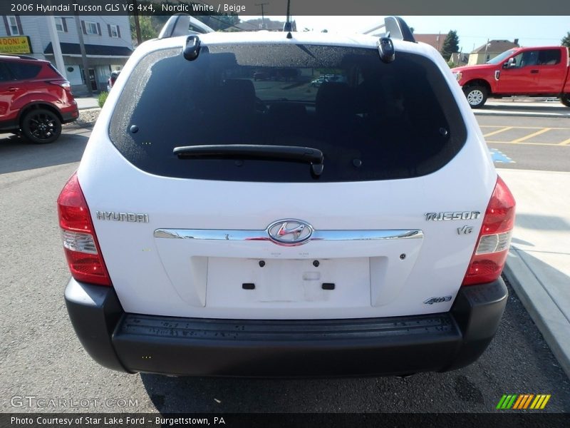Nordic White / Beige 2006 Hyundai Tucson GLS V6 4x4