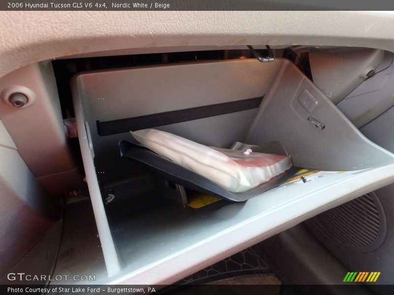 Nordic White / Beige 2006 Hyundai Tucson GLS V6 4x4