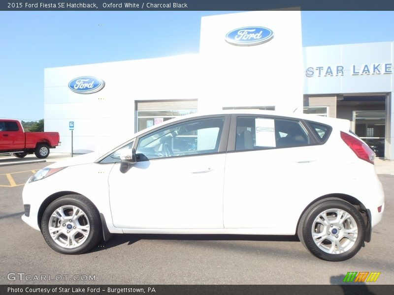 Oxford White / Charcoal Black 2015 Ford Fiesta SE Hatchback
