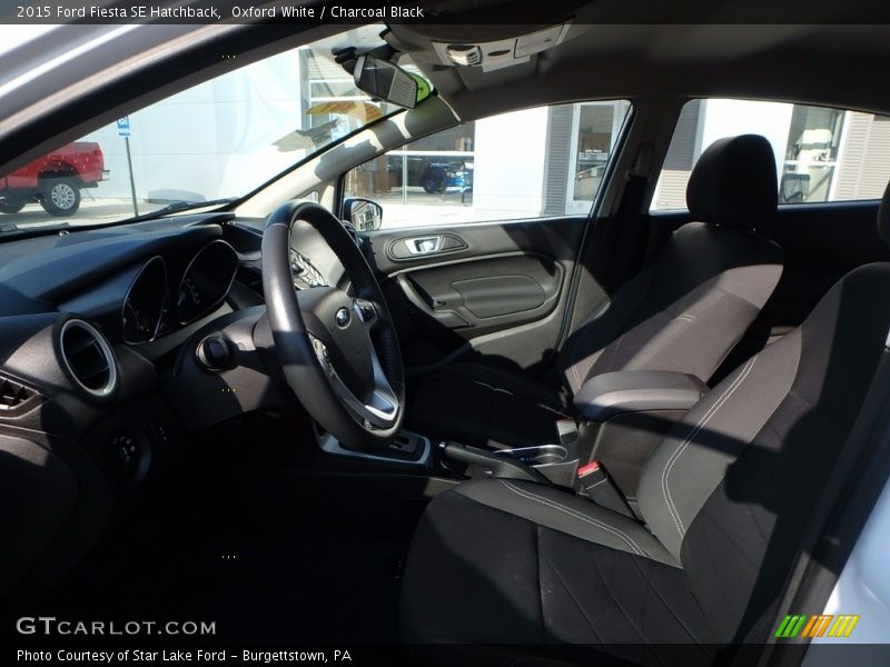 Oxford White / Charcoal Black 2015 Ford Fiesta SE Hatchback