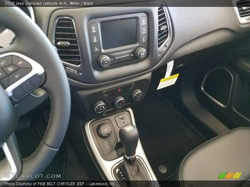 White / Black 2018 Jeep Compass Latitude 4x4