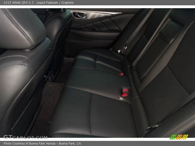 Liquid Platinum / Graphite 2015 Infiniti Q50 3.7