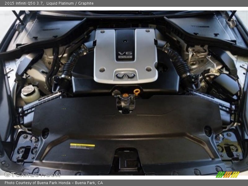 Liquid Platinum / Graphite 2015 Infiniti Q50 3.7