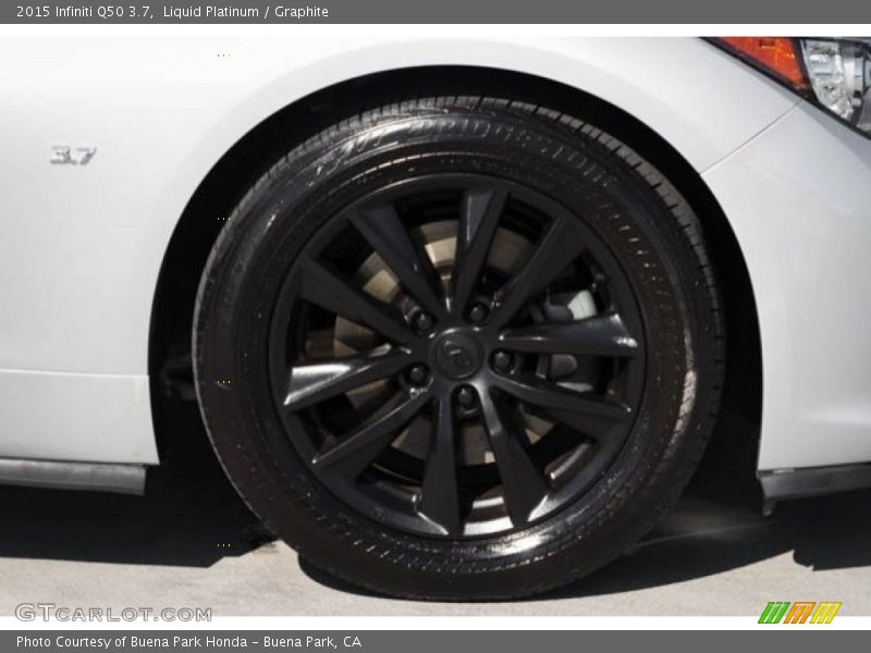 Liquid Platinum / Graphite 2015 Infiniti Q50 3.7