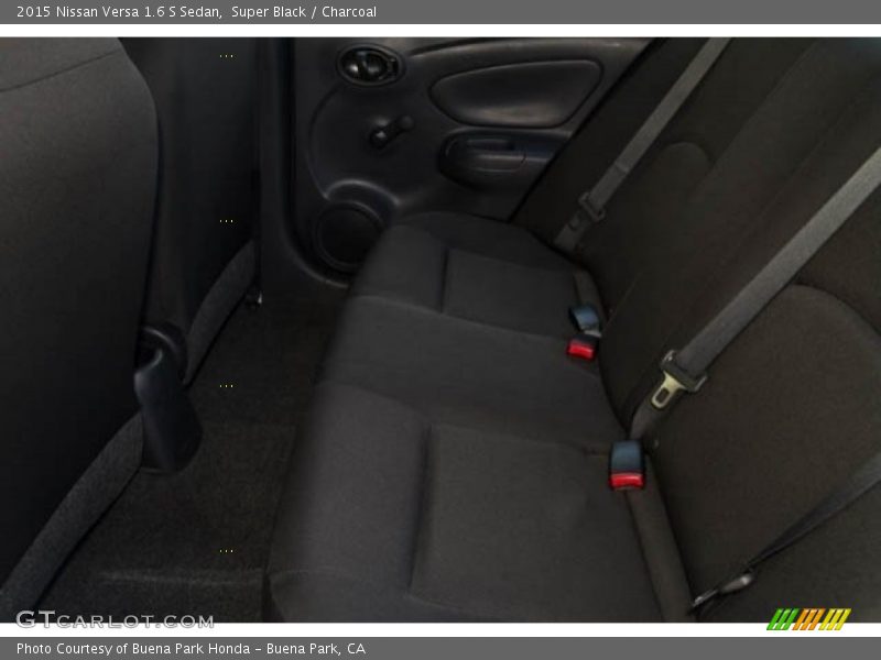 Super Black / Charcoal 2015 Nissan Versa 1.6 S Sedan