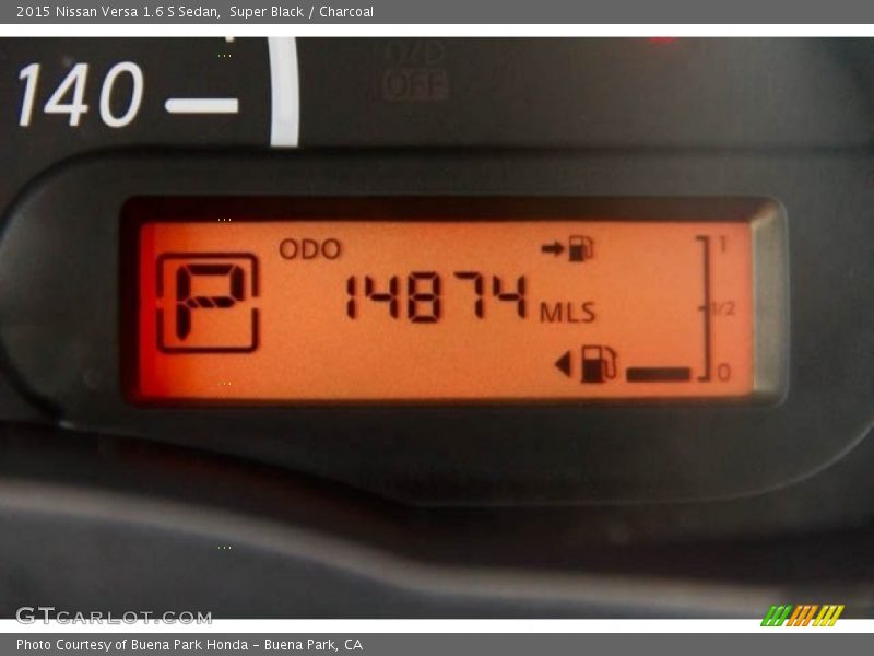Super Black / Charcoal 2015 Nissan Versa 1.6 S Sedan