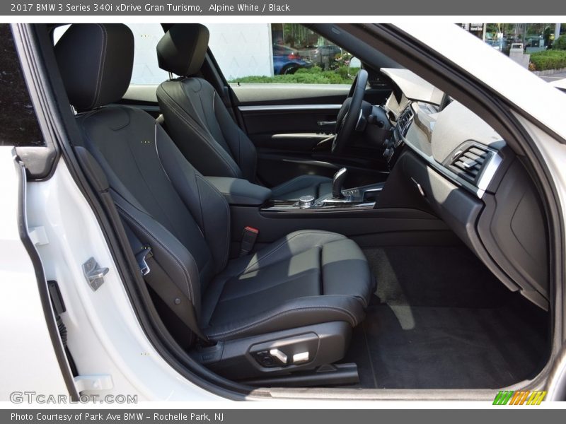 Alpine White / Black 2017 BMW 3 Series 340i xDrive Gran Turismo