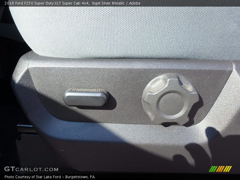 Ingot Silver Metallic / Adobe 2016 Ford F250 Super Duty XLT Super Cab 4x4