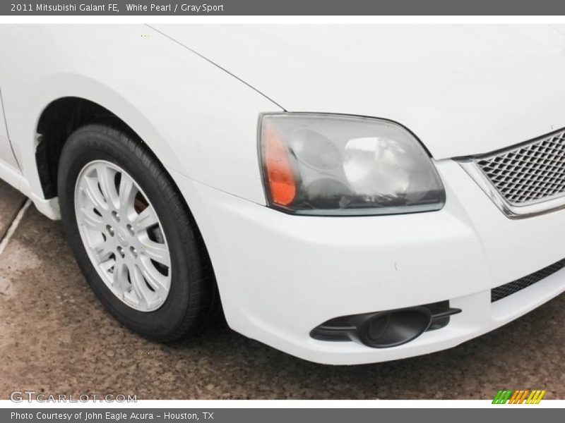 White Pearl / Gray Sport 2011 Mitsubishi Galant FE