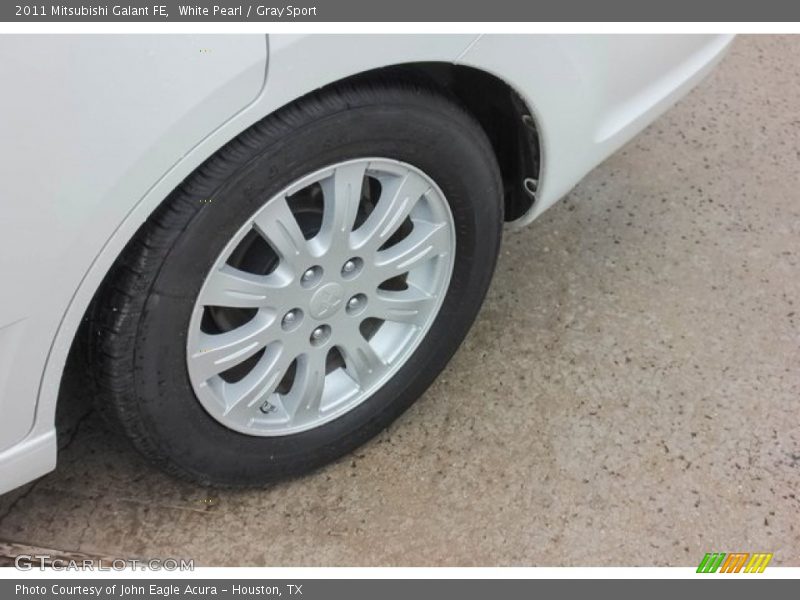 White Pearl / Gray Sport 2011 Mitsubishi Galant FE