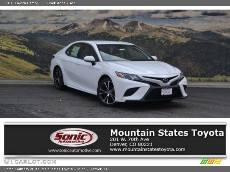 Super White / Ash 2018 Toyota Camry SE