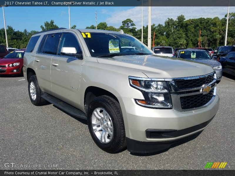 Front 3/4 View of 2017 Tahoe LT