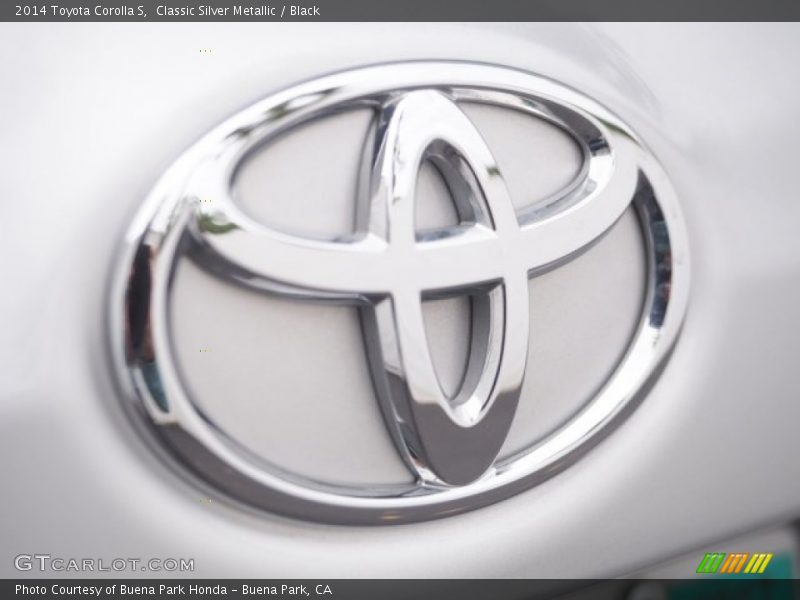 Classic Silver Metallic / Black 2014 Toyota Corolla S