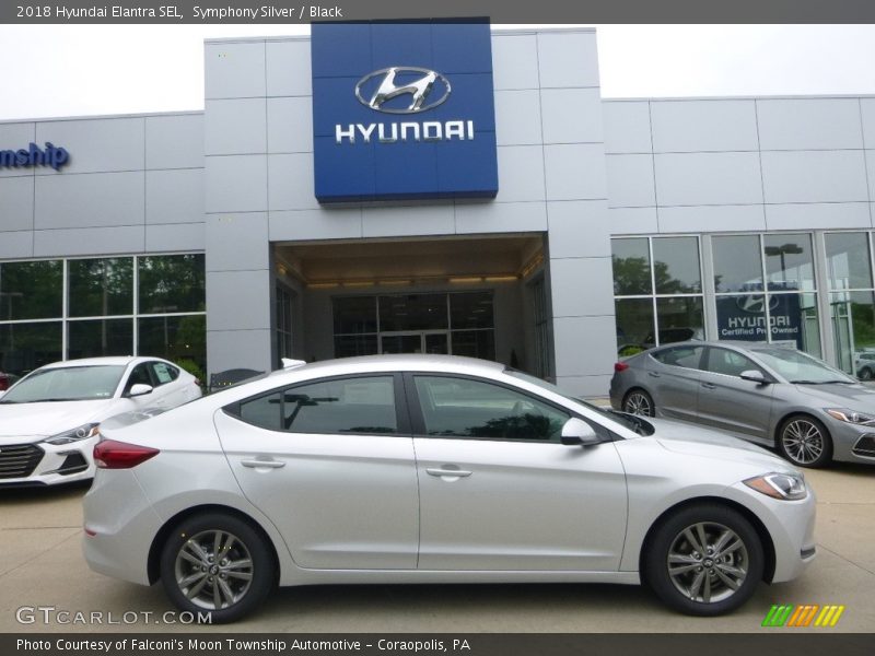 Symphony Silver / Black 2018 Hyundai Elantra SEL
