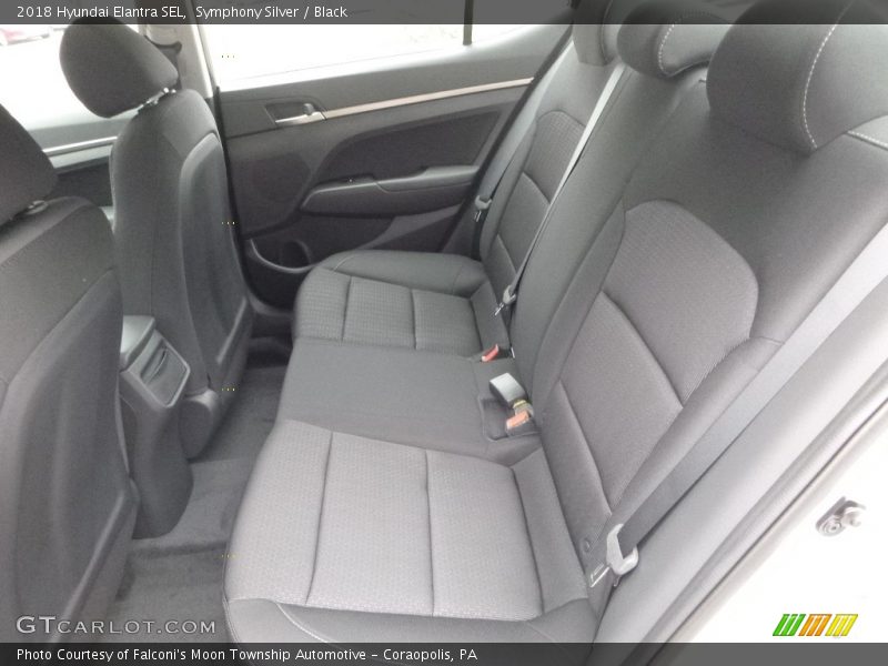 Symphony Silver / Black 2018 Hyundai Elantra SEL