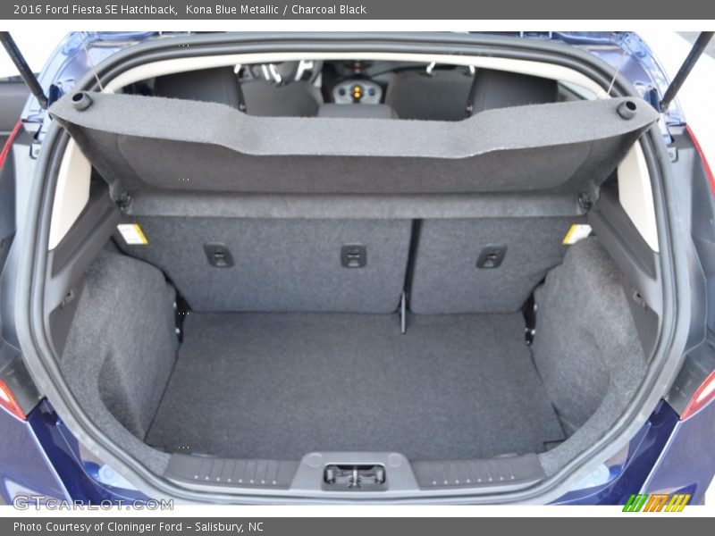 Kona Blue Metallic / Charcoal Black 2016 Ford Fiesta SE Hatchback
