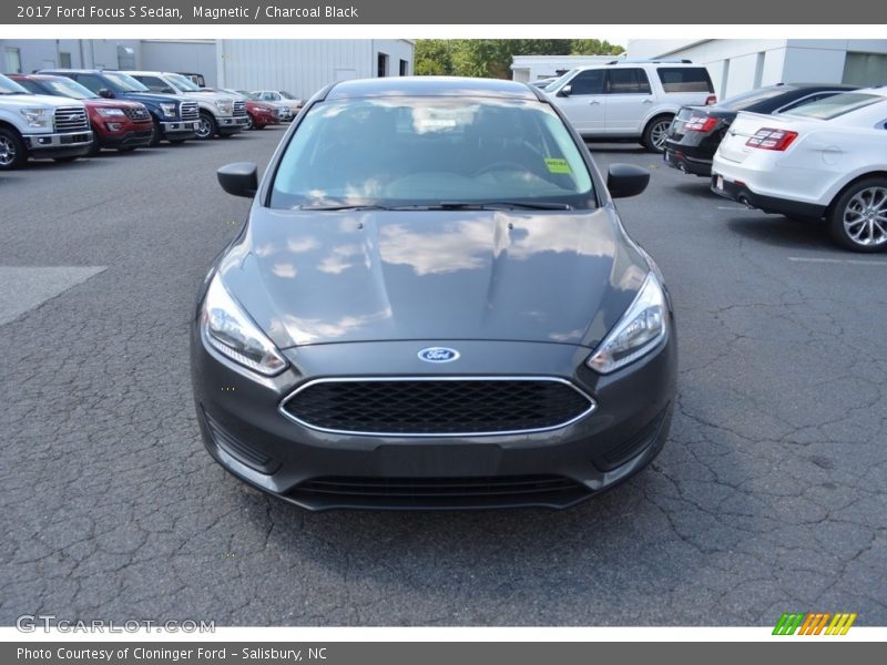 Magnetic / Charcoal Black 2017 Ford Focus S Sedan