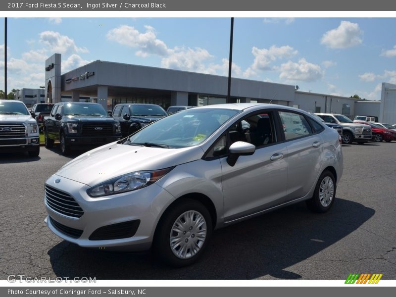 Ingot Silver / Charcoal Black 2017 Ford Fiesta S Sedan