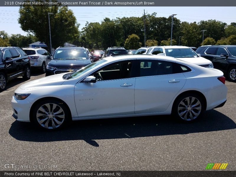 Iridescent Pearl Tricoat / Dark Atmosphere/Loft Brown 2018 Chevrolet Malibu Premier