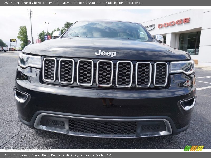 Diamond Black Crystal Pearl / Black/Light Frost Beige 2017 Jeep Grand Cherokee Limited