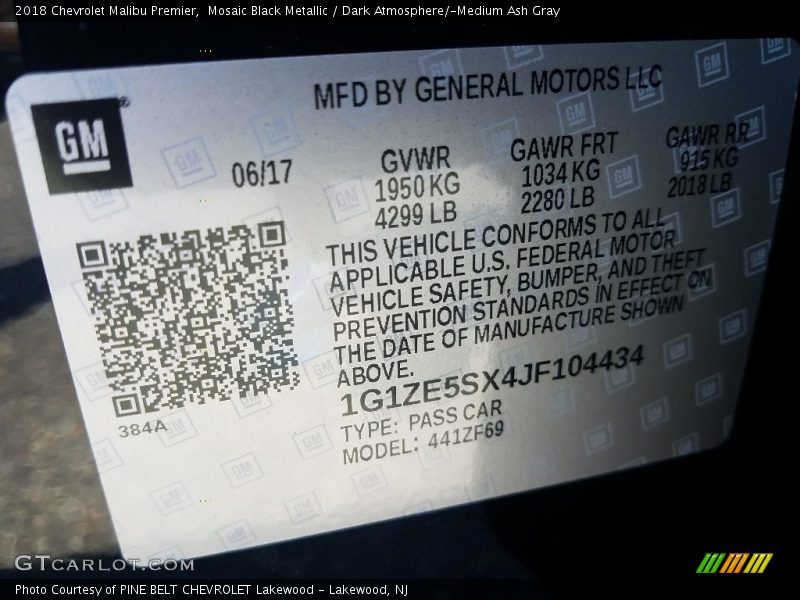 Mosaic Black Metallic / Dark Atmosphere/­Medium Ash Gray 2018 Chevrolet Malibu Premier