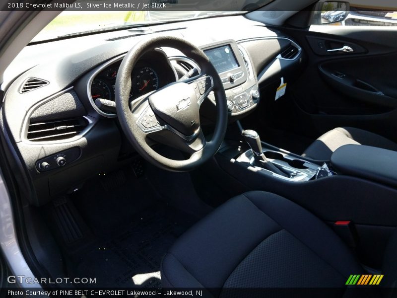 Silver Ice Metallic / Jet Black 2018 Chevrolet Malibu LS