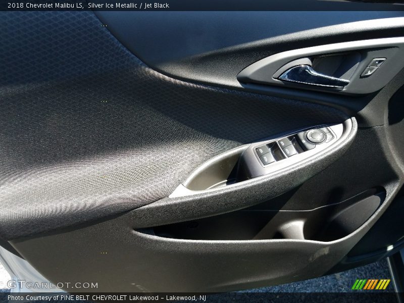 Silver Ice Metallic / Jet Black 2018 Chevrolet Malibu LS