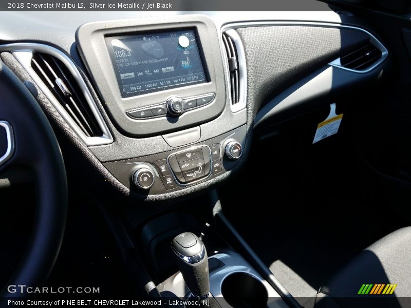 Silver Ice Metallic / Jet Black 2018 Chevrolet Malibu LS