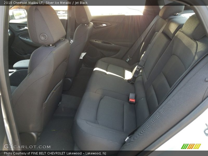 Silver Ice Metallic / Jet Black 2018 Chevrolet Malibu LT