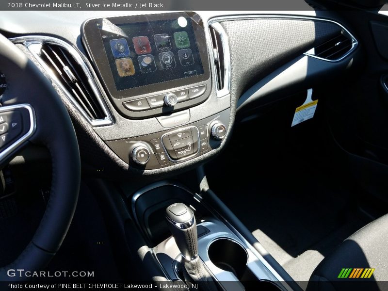 Silver Ice Metallic / Jet Black 2018 Chevrolet Malibu LT