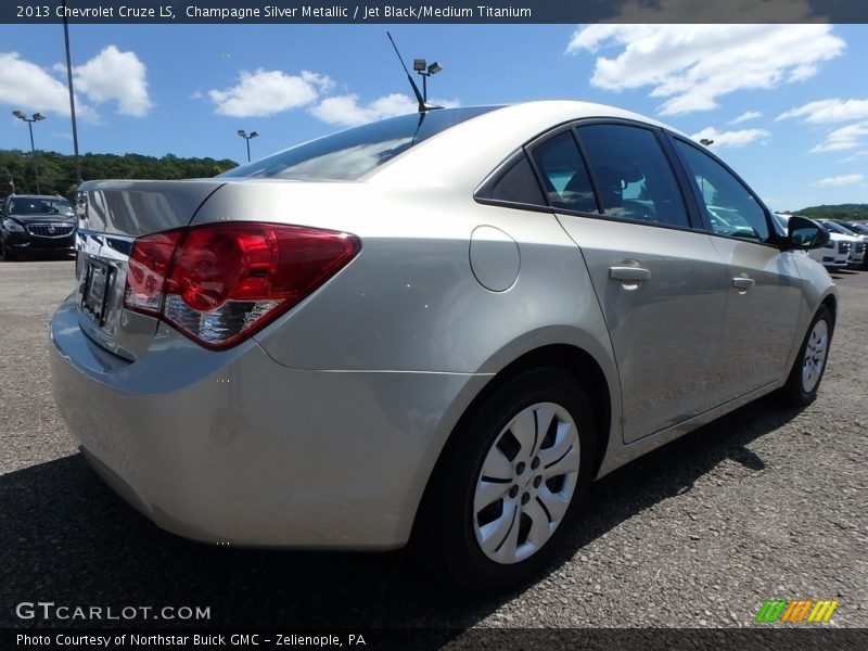 Champagne Silver Metallic / Jet Black/Medium Titanium 2013 Chevrolet Cruze LS