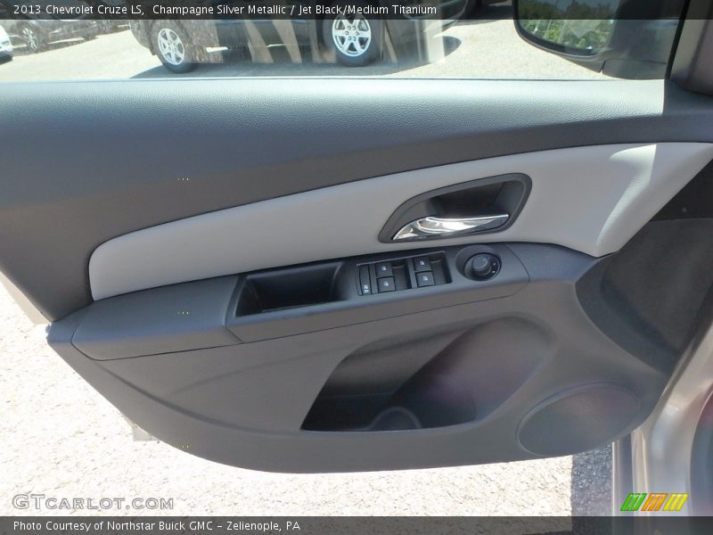 Champagne Silver Metallic / Jet Black/Medium Titanium 2013 Chevrolet Cruze LS