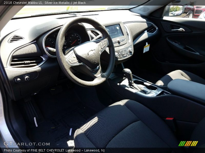 Silver Ice Metallic / Jet Black 2018 Chevrolet Malibu LS
