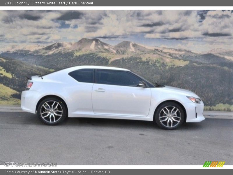 Blizzard White Pearl / Dark Charcoal 2015 Scion tC