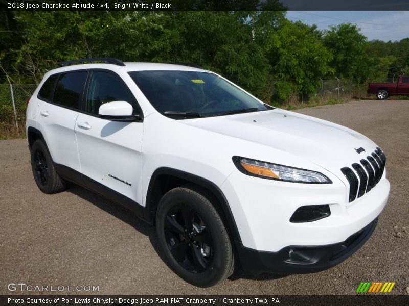 Bright White / Black 2018 Jeep Cherokee Altitude 4x4