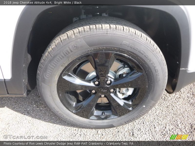 Bright White / Black 2018 Jeep Cherokee Altitude 4x4
