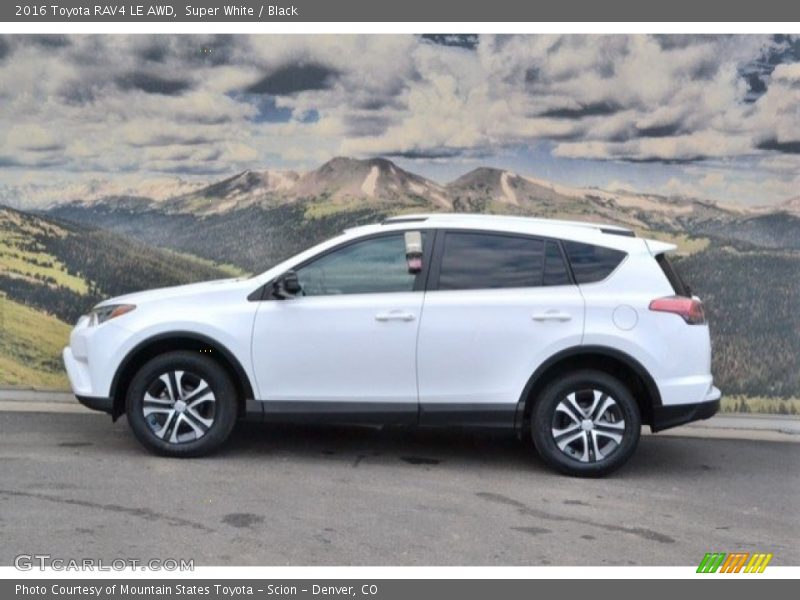 Super White / Black 2016 Toyota RAV4 LE AWD
