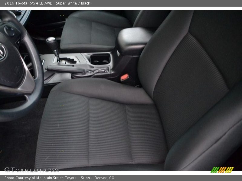 Super White / Black 2016 Toyota RAV4 LE AWD
