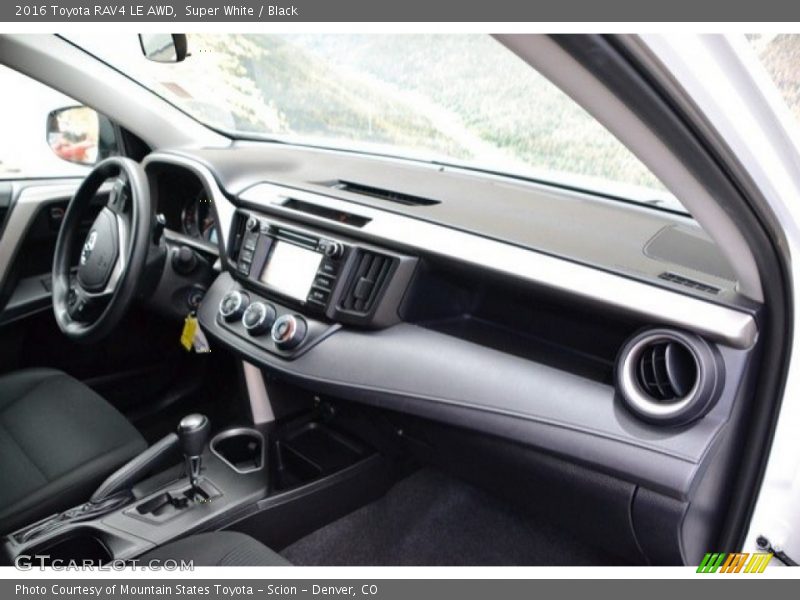 Super White / Black 2016 Toyota RAV4 LE AWD