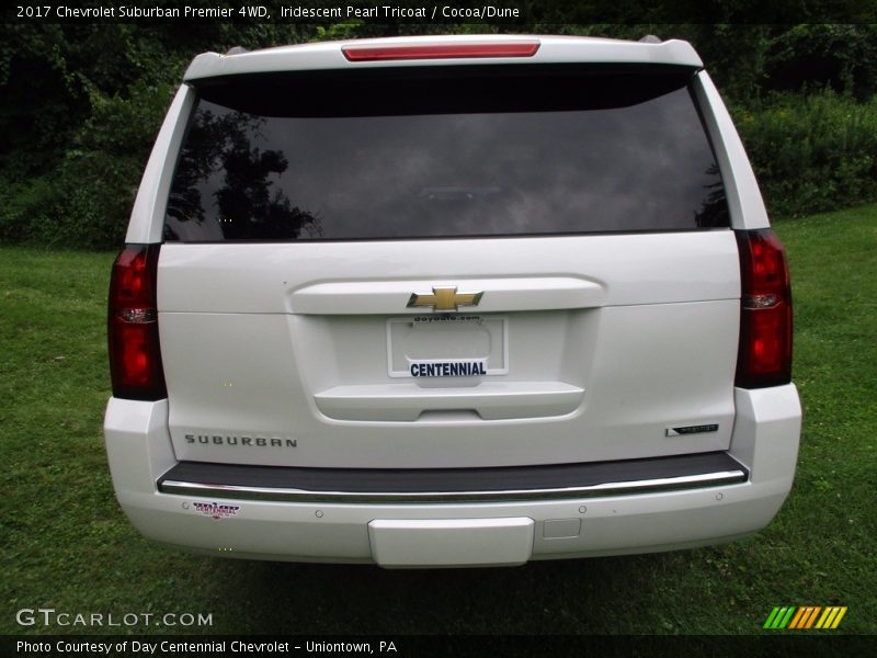 Iridescent Pearl Tricoat / Cocoa/Dune 2017 Chevrolet Suburban Premier 4WD