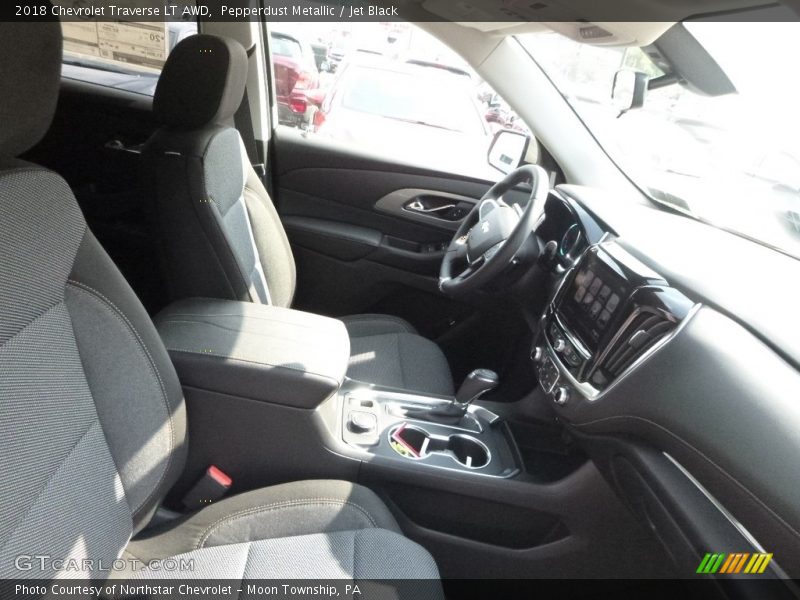 Pepperdust Metallic / Jet Black 2018 Chevrolet Traverse LT AWD