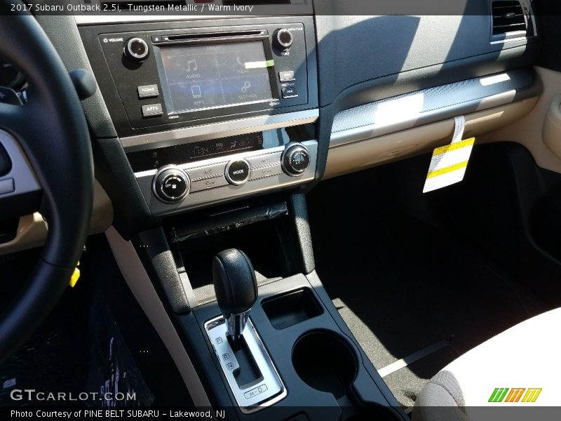 Tungsten Metallic / Warm Ivory 2017 Subaru Outback 2.5i